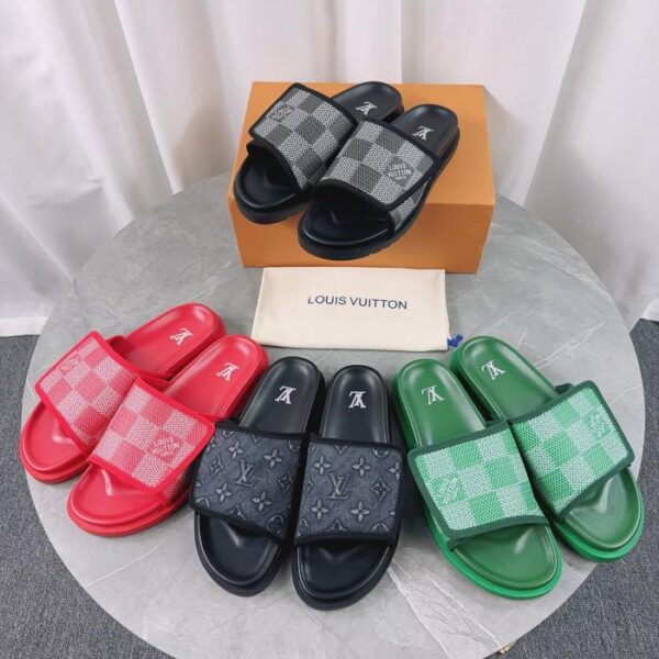 Pantofole in paglia versione top di Louis Vuitton