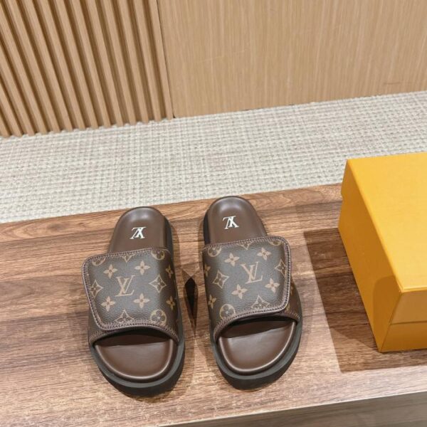 Louis Vuitton nuove ciabatte da spiaggia casual estive
