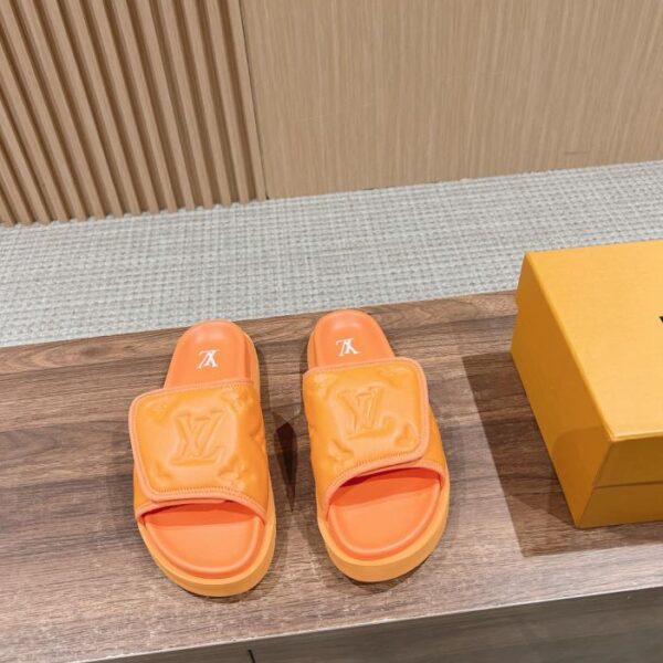 Louis Vuitton nuove ciabatte da spiaggia casual estive
