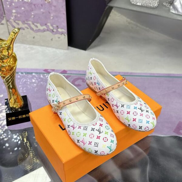 repliche,replica,perfette,siti di,affidabili,migliori siti,dove comprare,1:1,scarpe da ginnastica Louis Vuitton Collezione di scarpe Primavera/Estate Collaborazione Mary Jane Fashion Flats