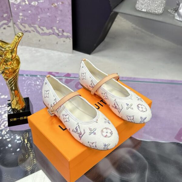repliche,replica,perfette,siti di,affidabili,migliori siti,dove comprare,1:1,scarpe da ginnastica Louis Vuitton Collezione di scarpe Primavera/Estate Collaborazione Mary Jane Fashion Flats