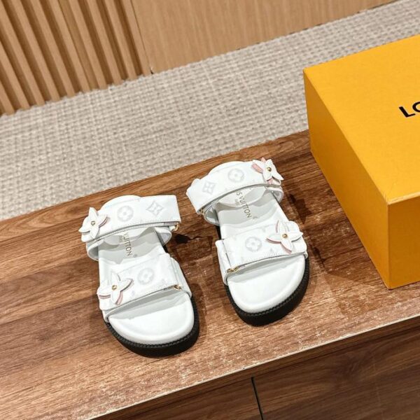 repliche,replica,perfette,siti di,affidabili,migliori siti,dove comprare,1:1,scarpe da ginnastica Nuovi sandali in rilievo di Louis Vuitton