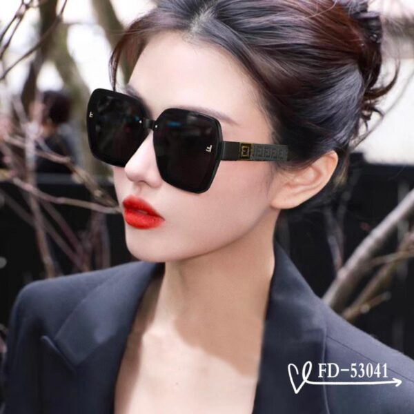 repliche,replica,perfette,siti di,affidabili,migliori siti,dove comprare,1:1,scarpe da ginnastica 【FENDI】 🕶.Le lenti polarizzate in resina Polaroid Le montature TR90 sono leggere e comode da indossare
