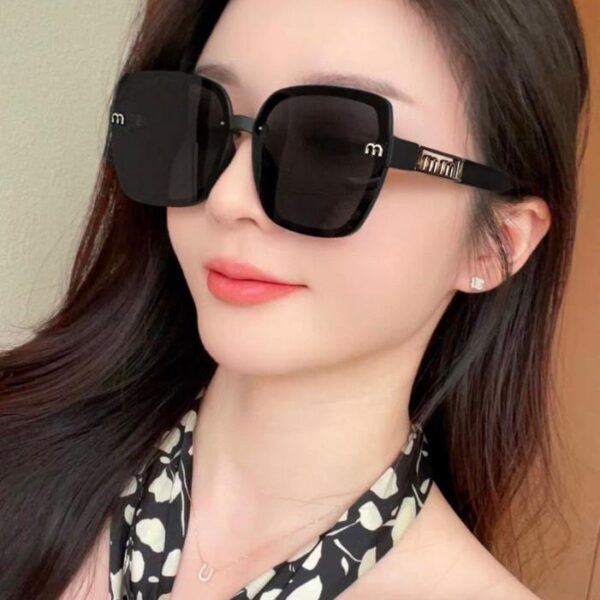 repliche,replica,perfette,siti di,affidabili,migliori siti,dove comprare,1:1,scarpe da ginnastica 【Miu Miu】 🕶. Lenti polarizzate in resina Polaroid montatura TR90, leggere e comode da indossare (A8B5)