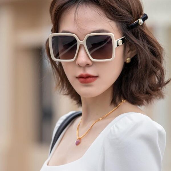repliche,replica,perfette,siti di,affidabili,migliori siti,dove comprare,1:1,scarpe da ginnastica Occhiali da sole polarizzati ispessiti HD da donna con montatura quadrata DIOR Fashion