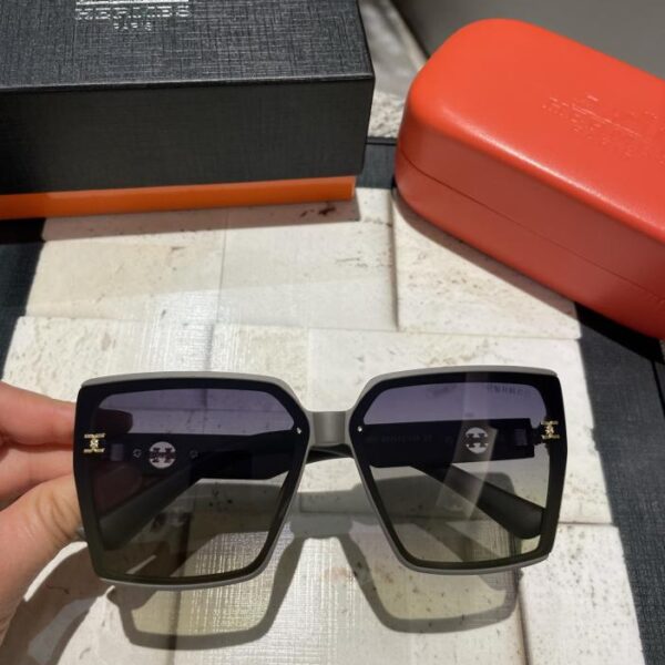 repliche,replica,perfette,siti di,affidabili,migliori siti,dove comprare,1:1,scarpe da ginnastica Occhiali da sole polarizzati Hermès da donna🕶️
