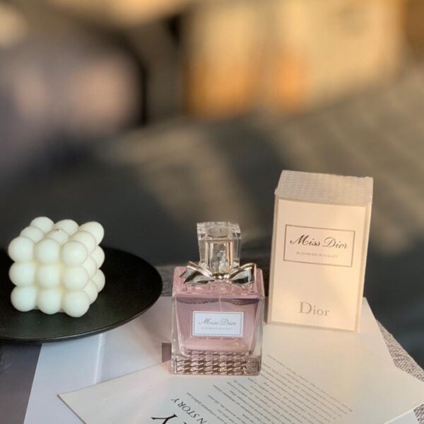 repliche,replica,perfette,siti di,affidabili,migliori siti,dove comprare,1:1,scarpe da ginnastica Dior Sweetheart Eau de Toilette 100 ml (D3AA)