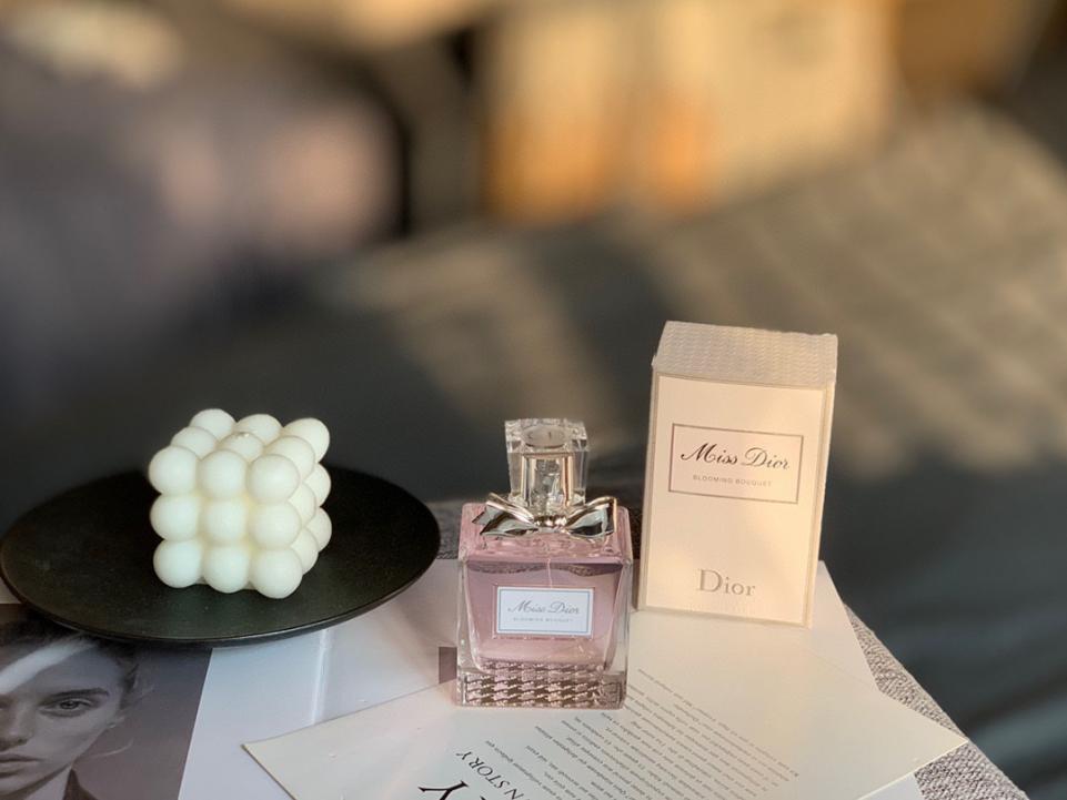 repliche,replica,perfette,siti di,affidabili,migliori siti,dove comprare,1:1,scarpe da ginnastica Dior Sweetheart Eau de Toilette 100 ml (D3AA) repliche,replica,perfette,siti di,affidabili,migliori siti,dove comprare,1:1,scarpe da ginnastica Dior Sweetheart Eau de Toilette 100 ml (D3AA)