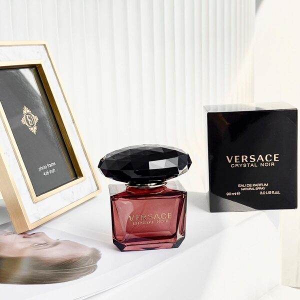 Profumo da donna Versace Black Crystal Charm (6377)