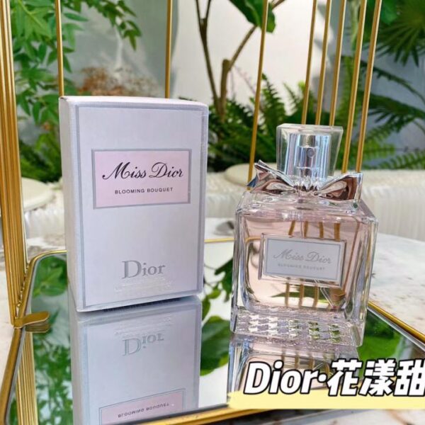 repliche,replica,perfette,siti di,affidabili,migliori siti,dove comprare,1:1,scarpe da ginnastica Profumo Dior Miss Floral Sweetheart Eau de Parfum (AB16)