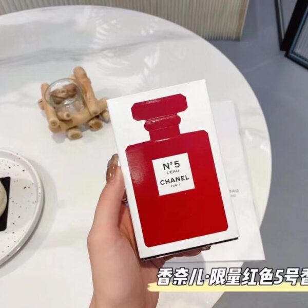 repliche,replica,perfette,siti di,affidabili,migliori siti,dove comprare,1:1,scarpe da ginnastica Profumo Chanel Red No. 5 in edizione limitata da 100 ml (23A1)