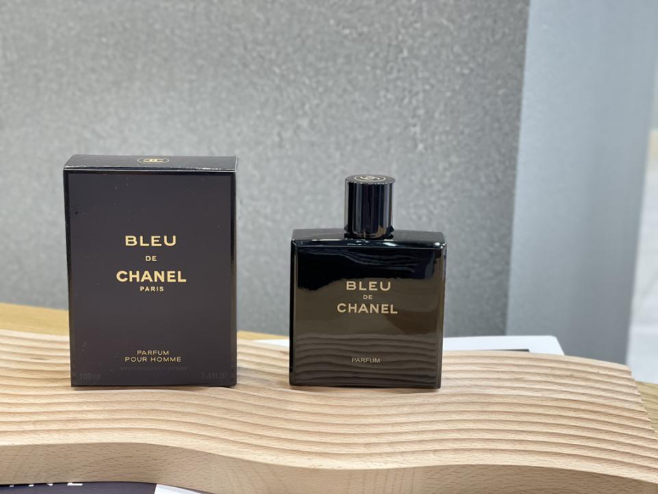 repliche,replica,perfette,siti di,affidabili,migliori siti,dove comprare,1:1,scarpe da ginnastica Chanel Edizione Essenza Blu 100 ml (BB72) repliche,replica,perfette,siti di,affidabili,migliori siti,dove comprare,1:1,scarpe da ginnastica Chanel Edizione Essenza Blu 100 ml (BB72)