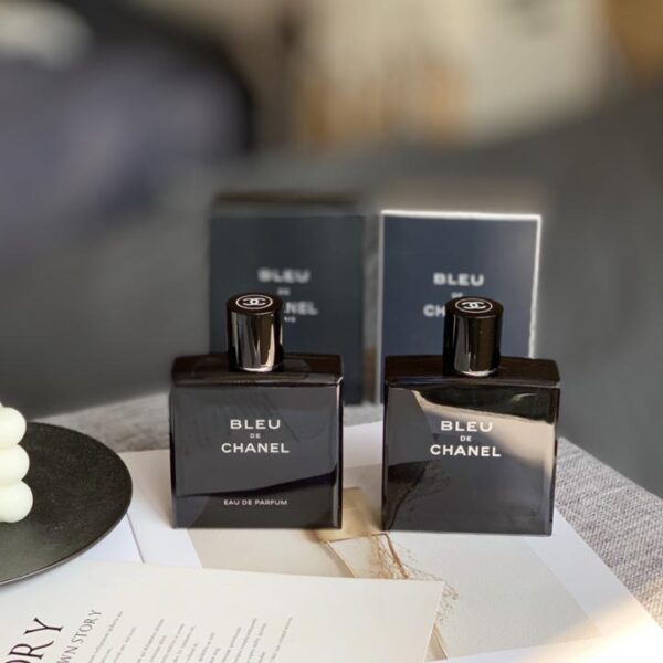 Profumo da uomo Chanel blu