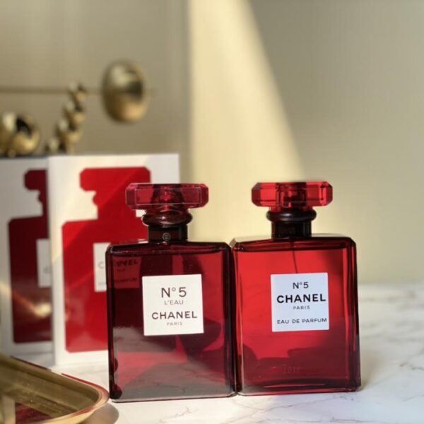 repliche,replica,perfette,siti di,affidabili,migliori siti,dove comprare,1:1,scarpe da ginnastica Chanel N°5 L’Eau edizione rossa 100 ml