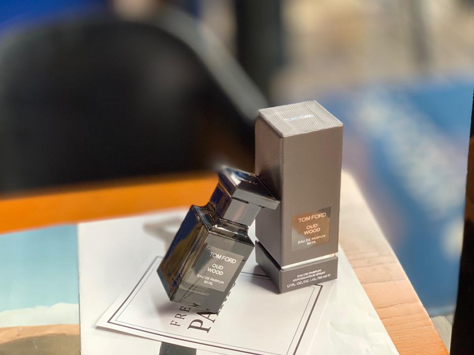 repliche,replica,perfette,siti di,affidabili,migliori siti,dove comprare,1:1,scarpe da ginnastica TF. Tom Ford LEGNO OUD 50ml repliche,replica,perfette,siti di,affidabili,migliori siti,dove comprare,1:1,scarpe da ginnastica TF. Tom Ford LEGNO OUD 50ml