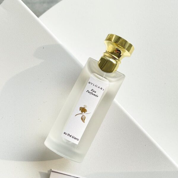 Profumo di tè bianco BVLGARI