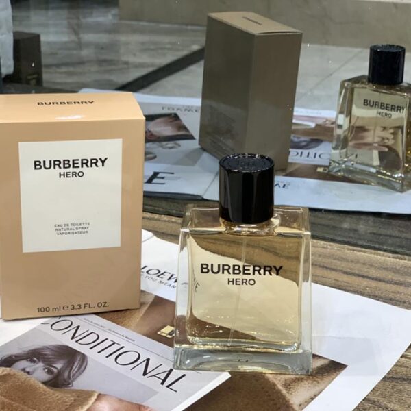 repliche,replica,perfette,siti di,affidabili,migliori siti,dove comprare,1:1,scarpe da ginnastica Fragranza Burberry Brave Heart Hero (C70F)