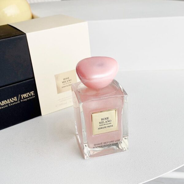 Armani Rose Fantasy｜La ragazza milanese e il suo maniero rosa (F71F)