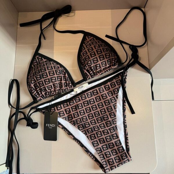 Fendi nuovo bikini stampato️