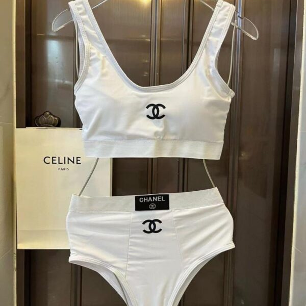 repliche,replica,perfette,siti di,affidabili,migliori siti,dove comprare,1:1,scarpe da ginnastica Il costume da bagno Chanel si separa