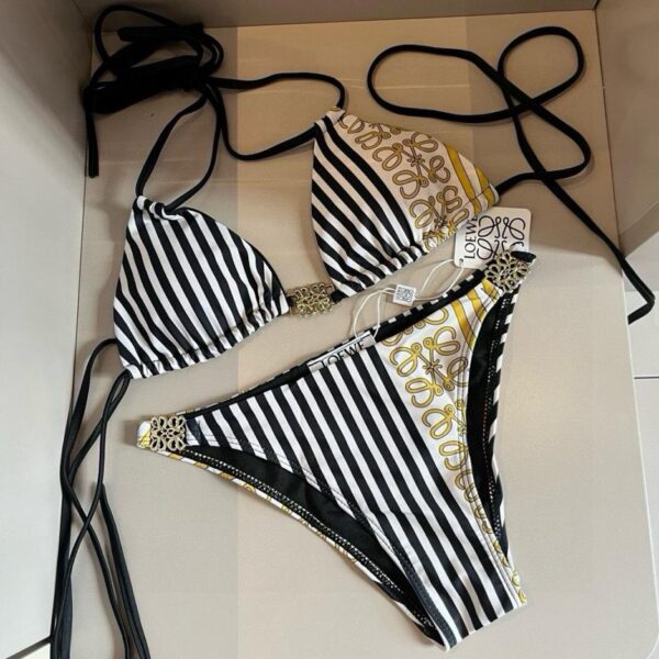 repliche,replica,perfette,siti di,affidabili,migliori siti,dove comprare,1:1,scarpe da ginnastica LOEWE Costume da bagno con medaglia bikini, canotta e leggings a triangolo, costume da bagno separato