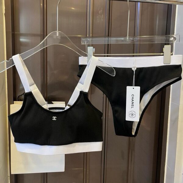 repliche,replica,perfette,siti di,affidabili,migliori siti,dove comprare,1:1,scarpe da ginnastica La nuova tuta sportiva da yoga fitness altamente elastica di Chanel