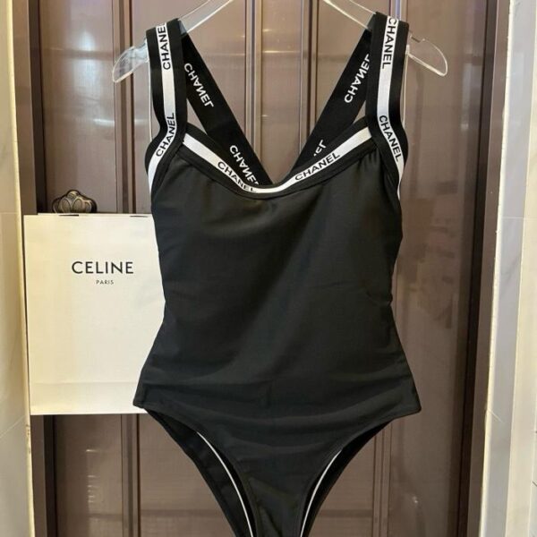 repliche,replica,perfette,siti di,affidabili,migliori siti,dove comprare,1:1,scarpe da ginnastica Il nuovo costume intero di Chanel