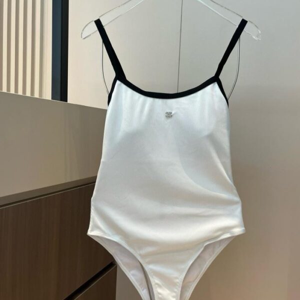 repliche,replica,perfette,siti di,affidabili,migliori siti,dove comprare,1:1,scarpe da ginnastica Il nuovo costume intero di Chanel