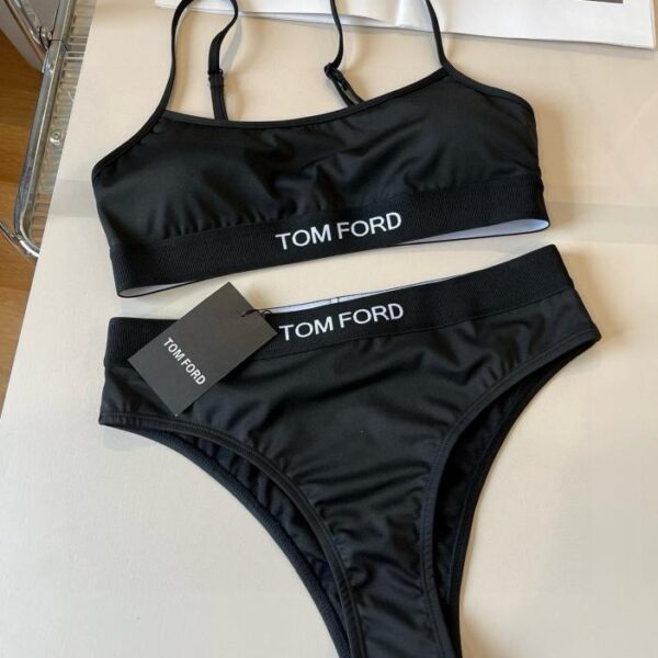 repliche,replica,perfette,siti di,affidabili,migliori siti,dove comprare,1:1,scarpe da ginnastica TOMFORD Nuovo costume da bagno con medaglia bikini Canotta Triangolo Leggings Costume da bagno separato