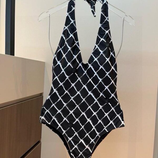repliche,replica,perfette,siti di,affidabili,migliori siti,dove comprare,1:1,scarpe da ginnastica Il nuovo costume intero di Chanel