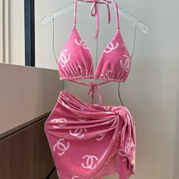 repliche,replica,perfette,siti di,affidabili,migliori siti,dove comprare,1:1,scarpe da ginnastica Completo bikini classico a tre pezzi in velluto a coste Chanel️
