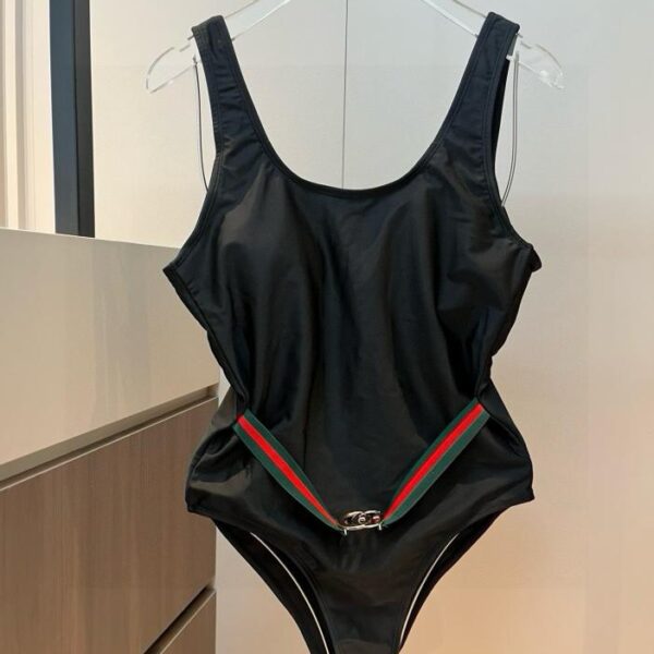 repliche,replica,perfette,siti di,affidabili,migliori siti,dove comprare,1:1,scarpe da ginnastica Gucci nuovo costume intero bikini