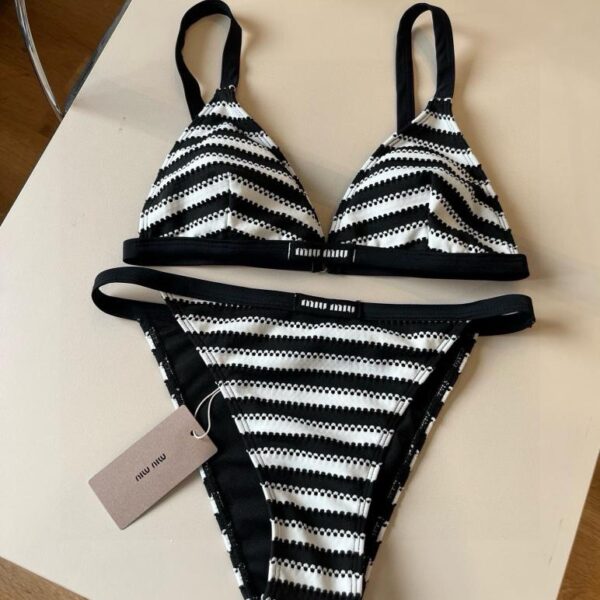 repliche,replica,perfette,siti di,affidabili,migliori siti,dove comprare,1:1,scarpe da ginnastica Miu Miu nuovo costume bikini ufficiale