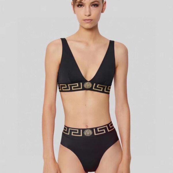repliche,replica,perfette,siti di,affidabili,migliori siti,dove comprare,1:1,scarpe da ginnastica Costume intero Versace diviso👙