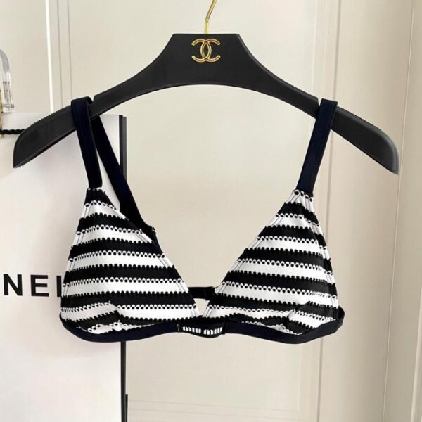 repliche,replica,perfette,siti di,affidabili,migliori siti,dove comprare,1:1,scarpe da ginnastica Il nuovo bikini di Miu Miu