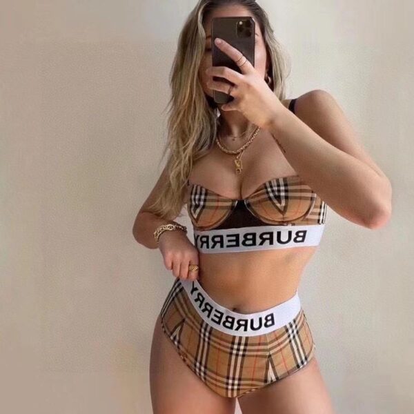 repliche,replica,perfette,siti di,affidabili,migliori siti,dove comprare,1:1,scarpe da ginnastica Nuovo bikini Burberry
