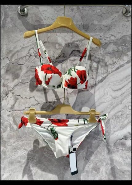 repliche,replica,perfette,siti di,affidabili,migliori siti,dove comprare,1:1,scarpe da ginnastica DG nuovo modello di tendenza della moda bikini