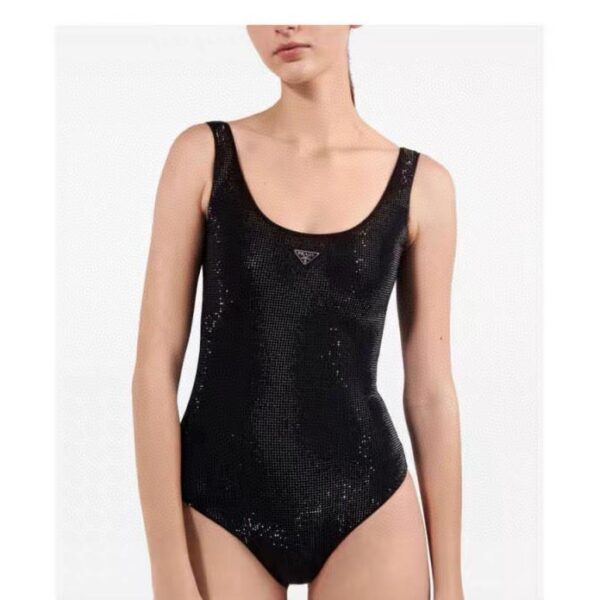 repliche,replica,perfette,siti di,affidabili,migliori siti,dove comprare,1:1,scarpe da ginnastica Prada contro il nuovo costume intero