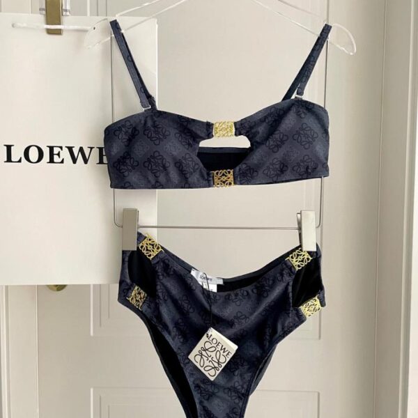 repliche,replica,perfette,siti di,affidabili,migliori siti,dove comprare,1:1,scarpe da ginnastica Il nuovo costume da bagno separato di Loewe è adatto a una varietà di scene: spiaggia, piscina, sorgente termale, parco acquatico, rafting