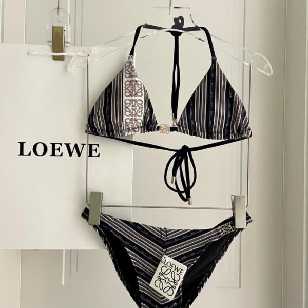 repliche,replica,perfette,siti di,affidabili,migliori siti,dove comprare,1:1,scarpe da ginnastica Il nuovo costume da bagno diviso di Loewe Counter è adatto a varie scene: spiaggia, piscina, sorgente termale, parco acquatico, rafting