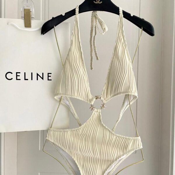 repliche,replica,perfette,siti di,affidabili,migliori siti,dove comprare,1:1,scarpe da ginnastica Celine propone nuovissimi costumi da bagno adatti a varie scene: spiaggia, piscina, sorgente termale, parco acquatico, rafting