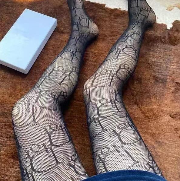 repliche,replica,perfette,siti di,affidabili,migliori siti,dove comprare,1:1,scarpe da ginnastica (1 paio in una scatola) Calze a rete Dior con lettera D grande (cintura in vita con logo)