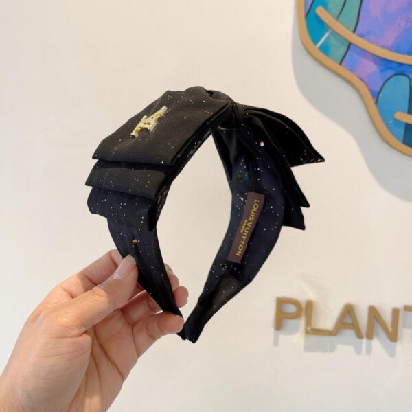 repliche,replica,perfette,siti di,affidabili,migliori siti,dove comprare,1:1,scarpe da ginnastica Nuova fascia per capelli con fiocco largo di Louis Vuitton