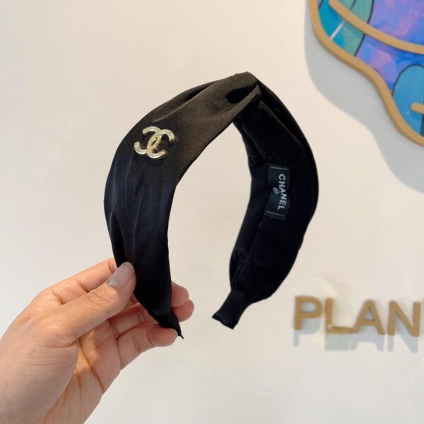 repliche,replica,perfette,siti di,affidabili,migliori siti,dove comprare,1:1,scarpe da ginnastica Viene fornito con la confezione Fascia per capelli a tesa larga in stile nuovo CHANEL con lettere squisite