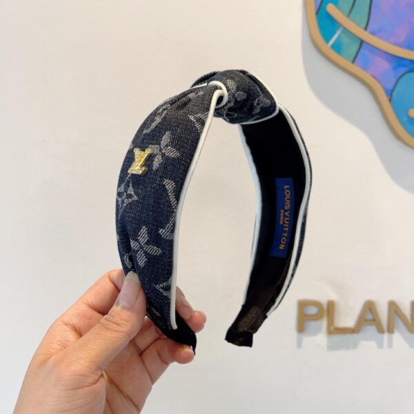 repliche,replica,perfette,siti di,affidabili,migliori siti,dove comprare,1:1,scarpe da ginnastica Viene fornito con la confezione della nuova fascia in denim Louis Vuitton