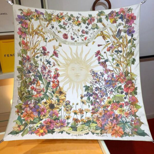 repliche,replica,perfette,siti di,affidabili,migliori siti,dove comprare,1:1,scarpe da ginnastica SDO2422 Foulard quadrato 90 cm in seta stampata originale Dior 4 Saisons Été Soleil