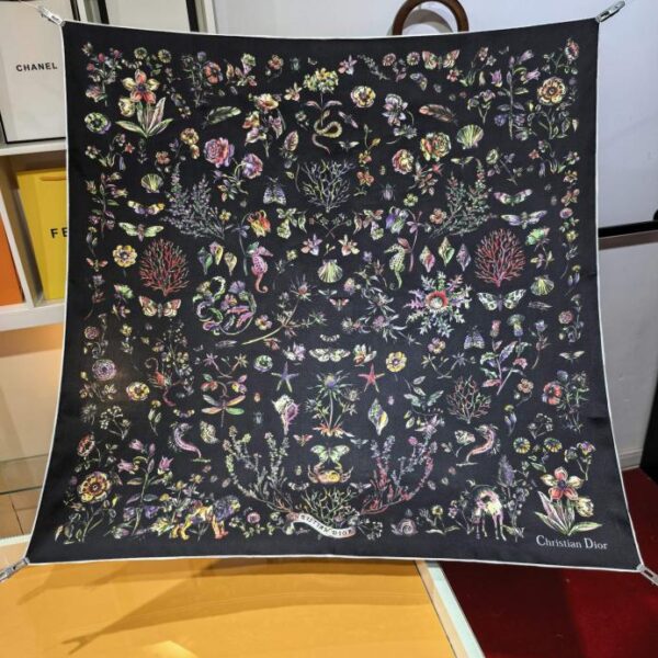 repliche,replica,perfette,siti di,affidabili,migliori siti,dove comprare,1:1,scarpe da ginnastica SDO2507 Foulard quadrato in seta da 90 cm con stampa motivo Dior Cabinet de Curiosités originale