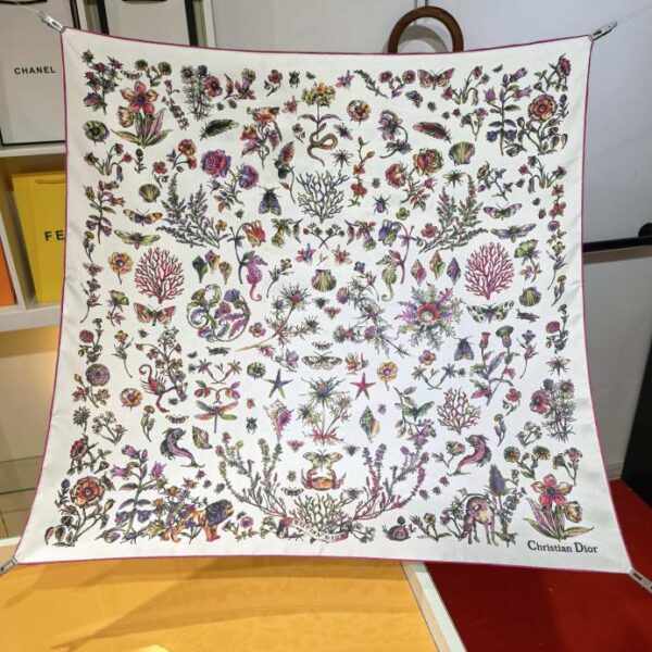 repliche,replica,perfette,siti di,affidabili,migliori siti,dove comprare,1:1,scarpe da ginnastica SDO2507 Foulard quadrato in seta da 90 cm con stampa motivo Dior Cabinet de Curiosités originale