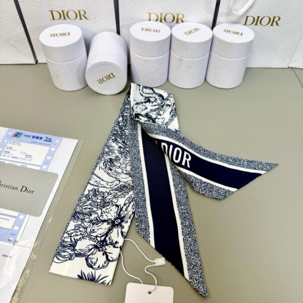 Sciarpa Dior twilly, classico stile elefante della giungla