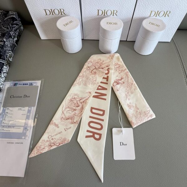 Sciarpa Dior serie animali stile classico